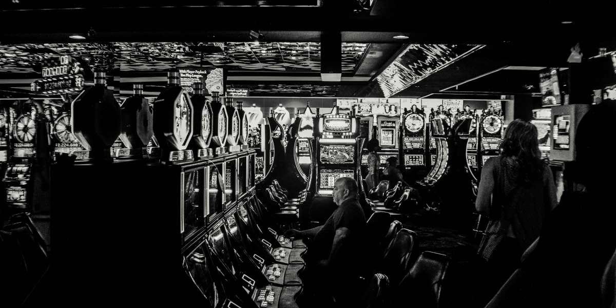 Tendências de Jogos ao Vivo em Cassinos Online: Como a Interatividade Está Revolucionando a Indústria em 2025